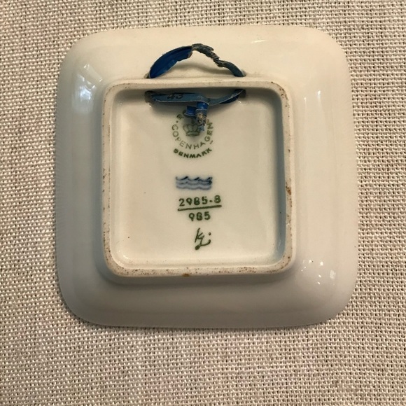 Royal Copenhagen Kongens Nytorv Decorative Plate - Picture 4 of 5